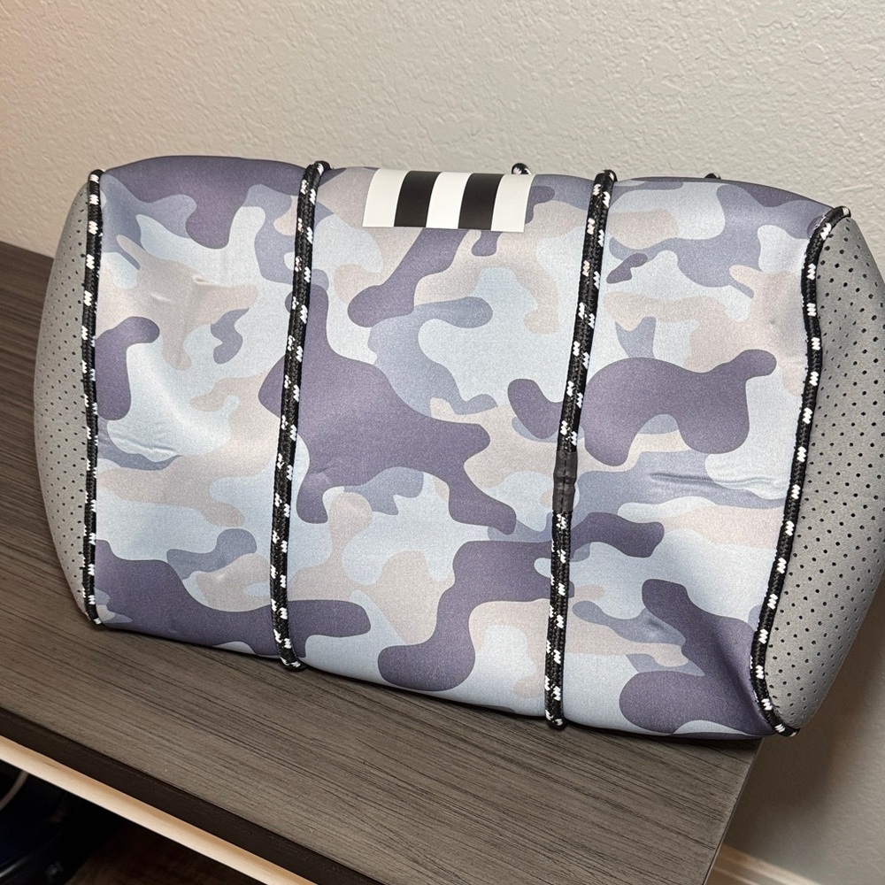 Camouflage Neoprene Tote Bag - Picture 10 of 10